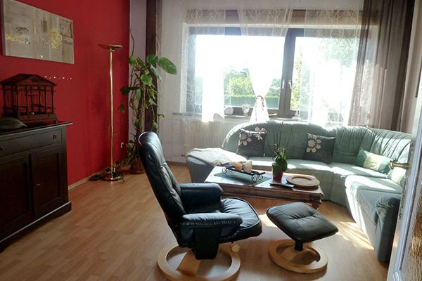 wohnzimmer17878a207-6b52-f0e8-db72-4e9fc4312c3a5DD72508-5FFC-DD62-3F5F-7DFC24E9A9D3.jpg
